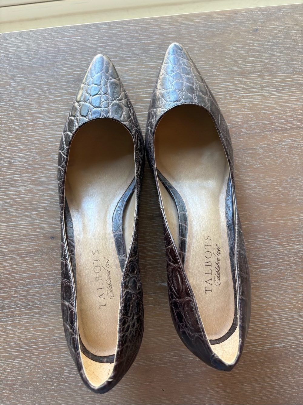 Talbots Women's Brown Croc-Embossed Pointed-Toe Kitten Heal